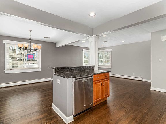 5th image of 629 Tana Ln