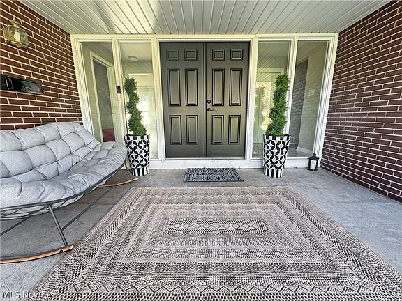 2nd image of 7230 Elmland Ave