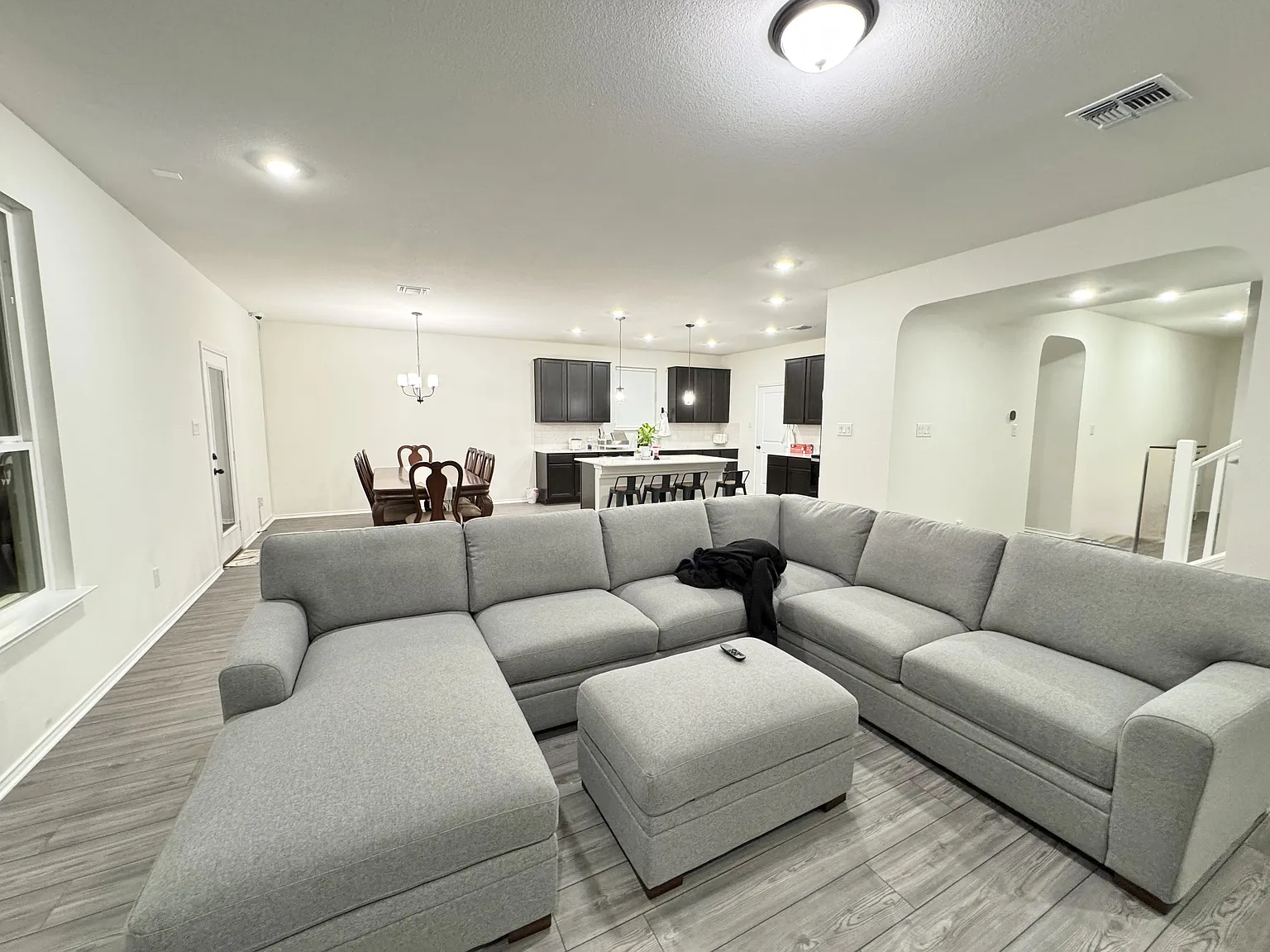 4 bed, 2900 sqft, $800 — Photo 4