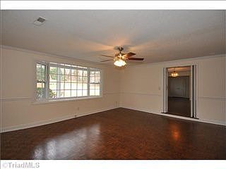 4th image of 96 Beechwood Dr
