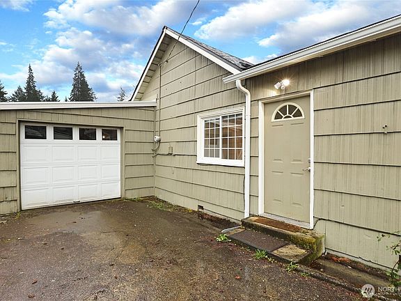 2nd image of 1505 Retsil Road SE