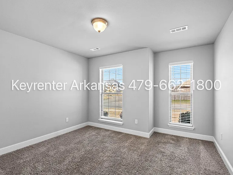 761 Melrose Pl — Photo 20
