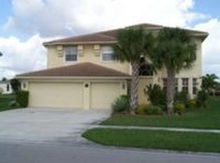 2208 Ridgewood Cir, Royal Palm Beach, FL 33411