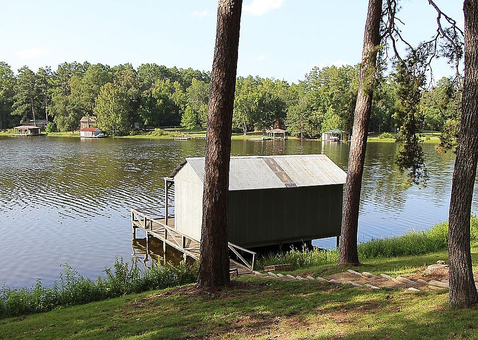 2nd image of 11237 Hamrick Lake Rd