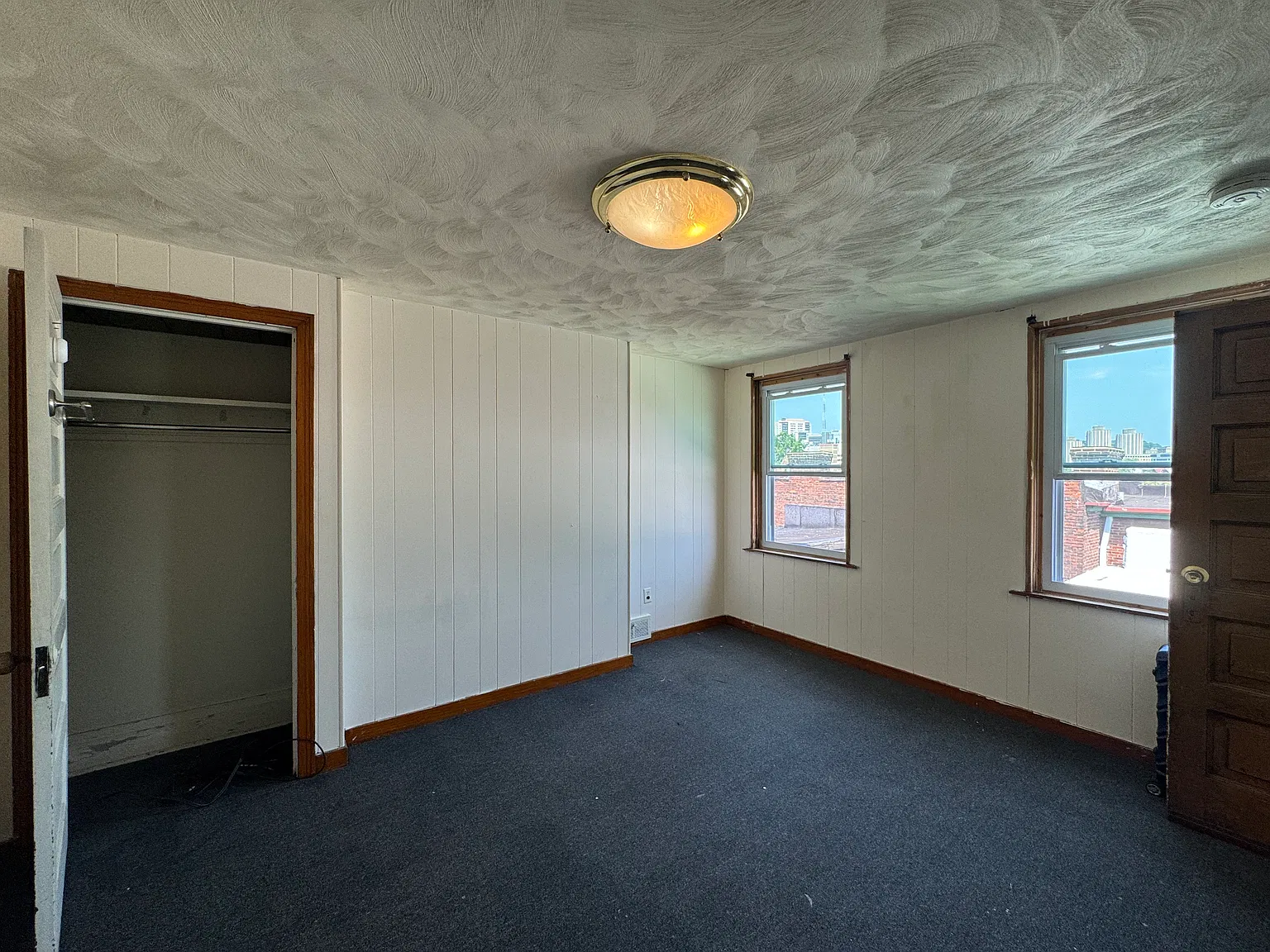 6 bed, 2664 sqft, $3,200 — Photo 3
