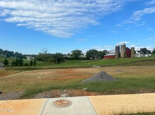 21 Glaze Farm Way, Johnson City, TN 37601