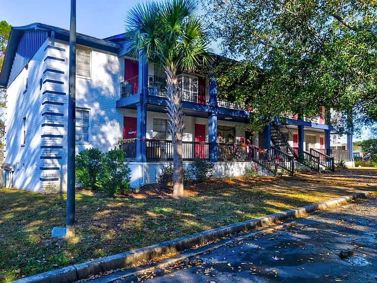 Residences at Cooper Bend — Photo 17