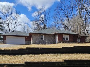 8520 Legrand Dr, Brighton, MI 48116