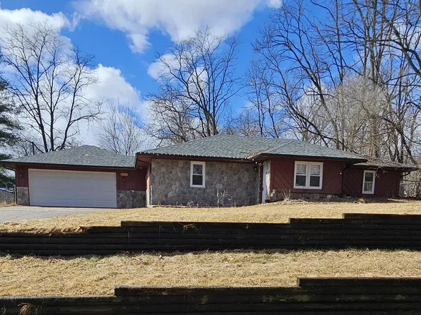 8520 Legrand Dr, Brighton, MI 48116