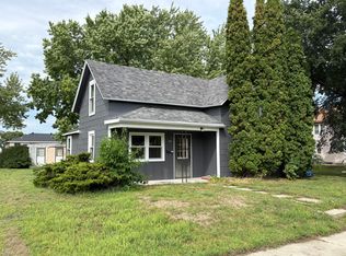 324 6th Ave S, Brookings, SD 57006