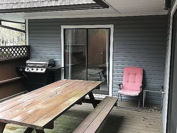 3rd image of 289 Summerwalk Cir
