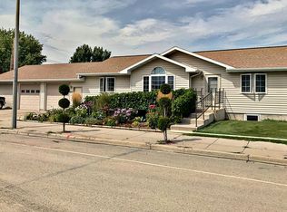 615 22nd St E, Williston, ND 58801