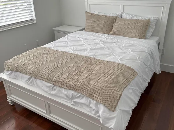 972 Jeffery St, Boca Raton, FL 33487