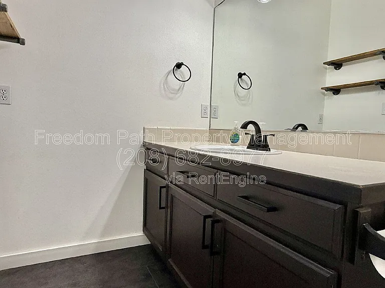 1382 W Tanager Ave — Photo 20