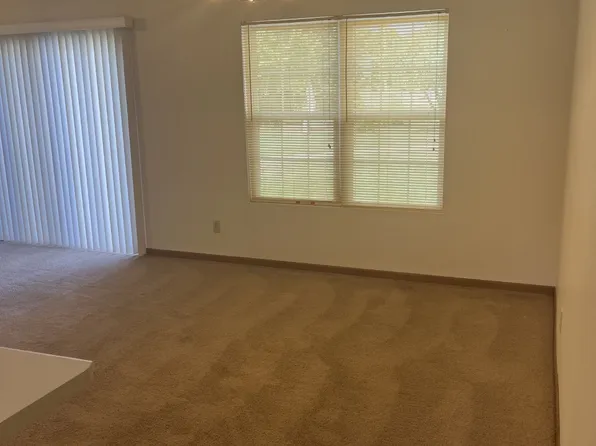 Anthony Square Carriage Homes - 550 College Avenue, 550 College Ave, Terre Haute, IN 47807