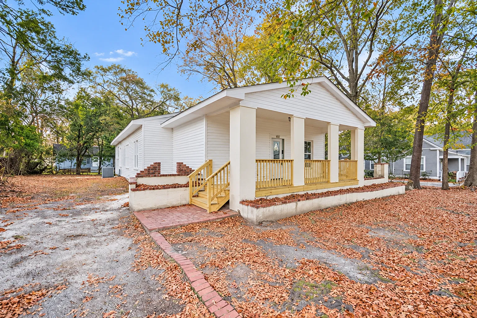 5 bed, 2150 sqft, $3,500 — Photo 2