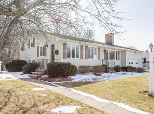 16 Fermanagh St, Haverhill, MA 01835