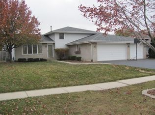3412 Avondale Ln, New Lenox, IL 60451