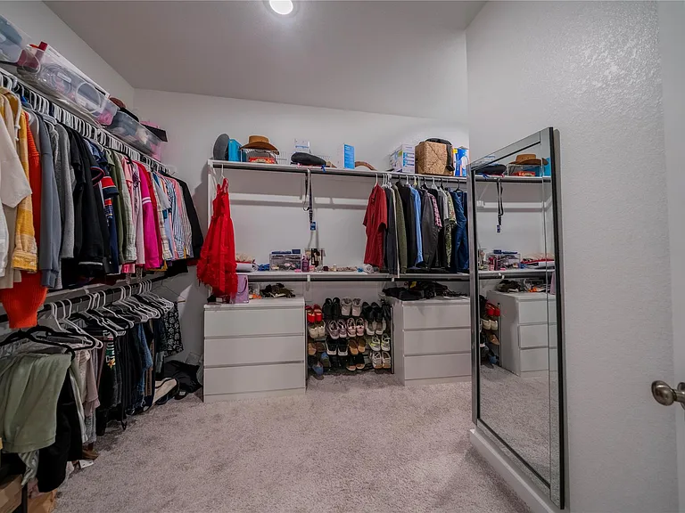 21802 Blue Daisy Ct — Photo 22