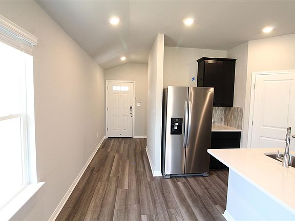 5th image of 504 Dayspring Cv