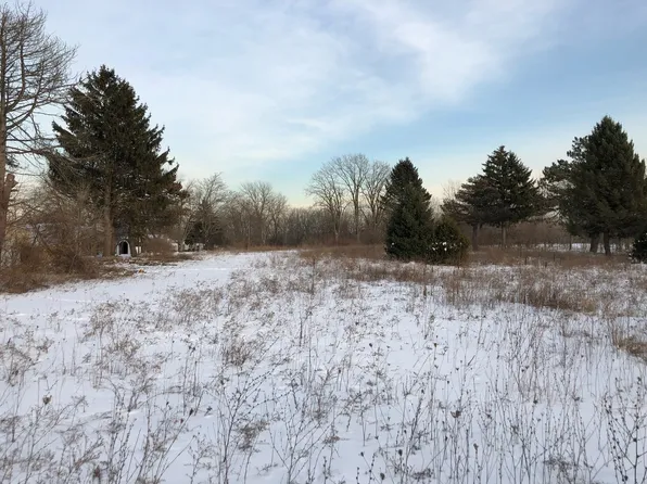 38153 N Sheridan Rd, Beach Park, IL 60087