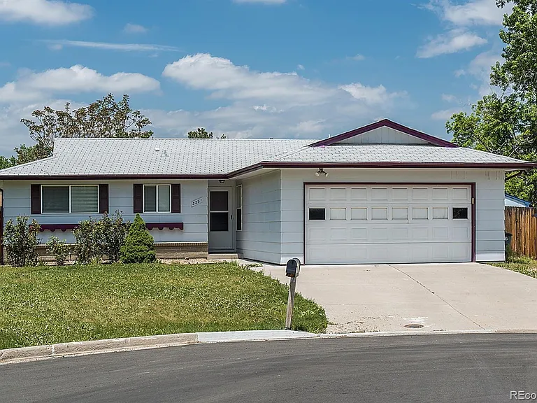 3231 S Garland Way — Photo 1