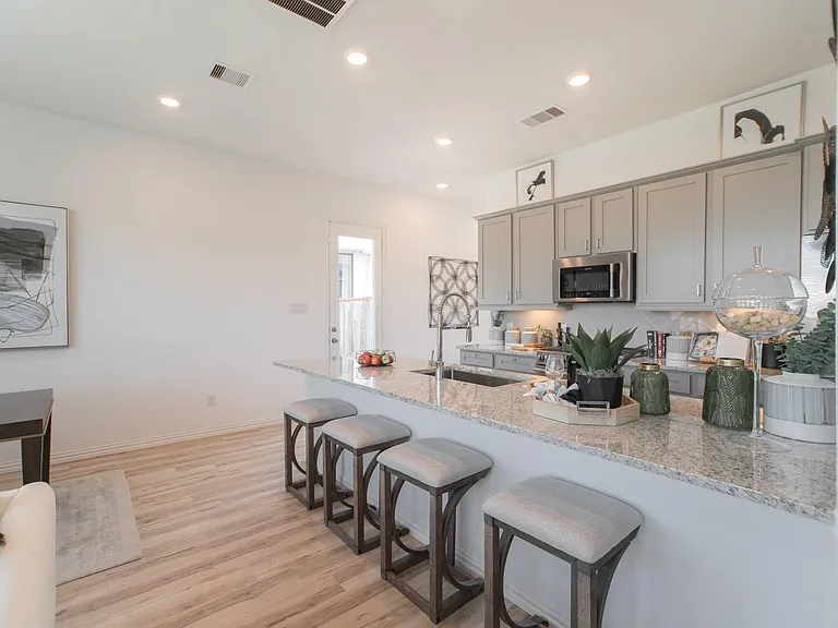 438 Lake Day Dr — Photo 13