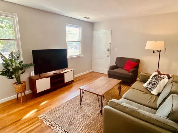 2521 D Miller Park Cir, Winston Salem, NC 27103