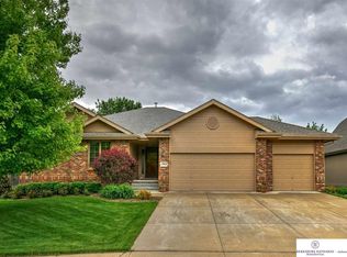 17463 L St, Omaha, NE 68135