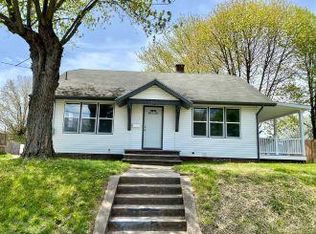 711 S Mill St, Louisville, OH