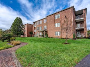 3025 McVitty Forest Dr APT 106, Roanoke, VA 24018