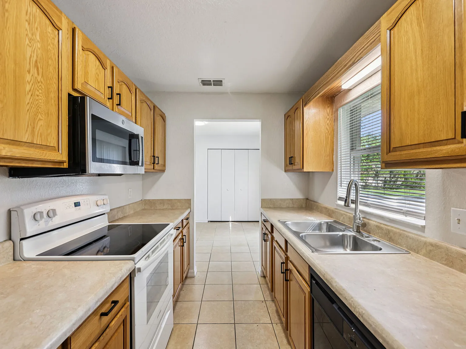 The Flats at Belleview — Photo 4