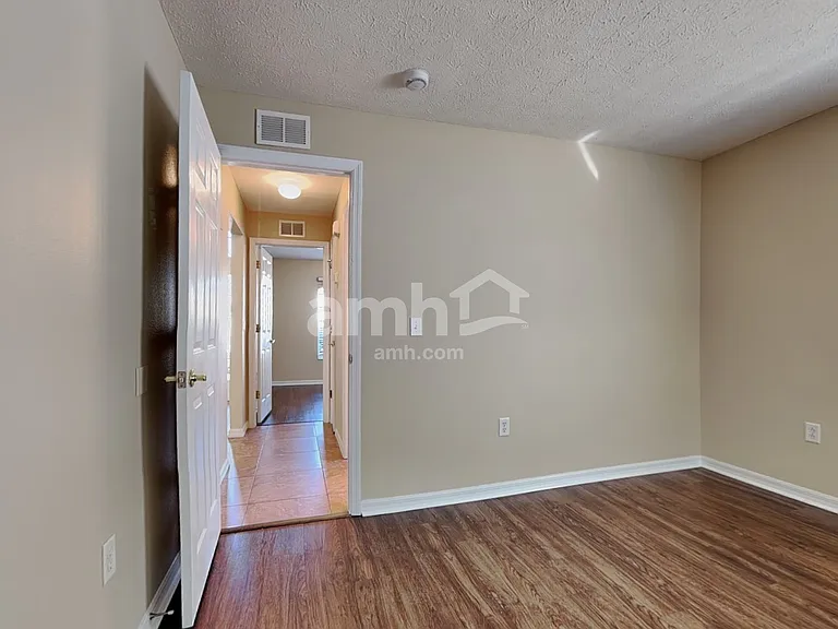 11706 Leda Ln — Photo 14