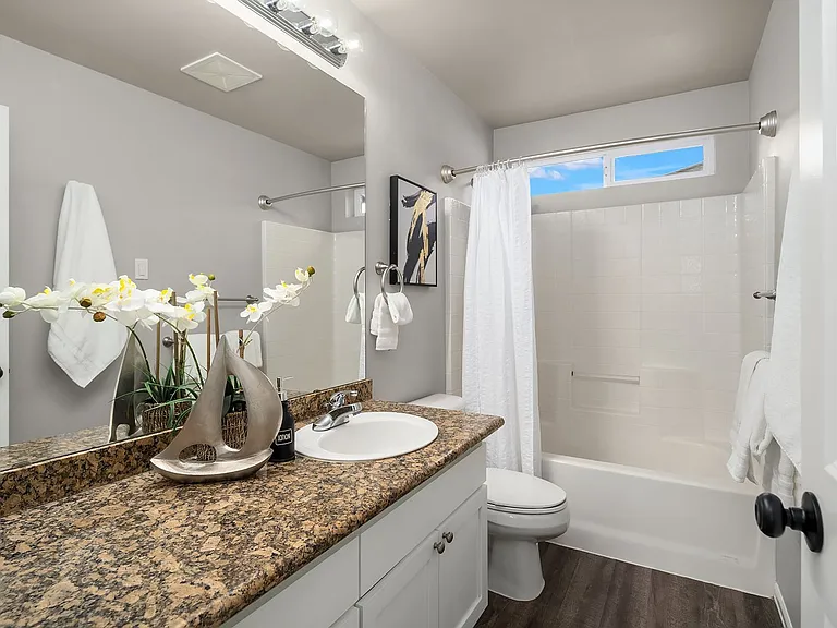7306 Douglas Ave SE — Photo 20
