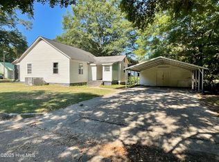 514 E Covington St, Laurinburg, NC 28352