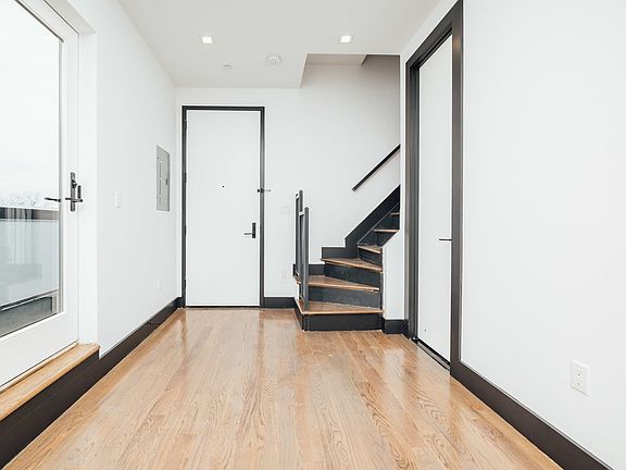 2nd image of 279 Evergreen Ave #4