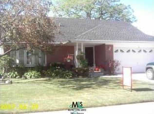22618 Shorewood Dr, Saint Clair Shores, MI 48081