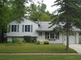 2101 Stratton Ct, Ann Arbor, MI 48108