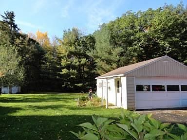 3rd image of 339 E Hamilton Ave