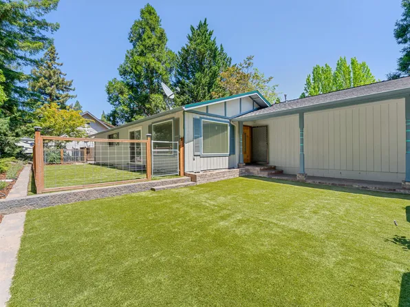 1500 NW B St, Grants Pass, OR 97526