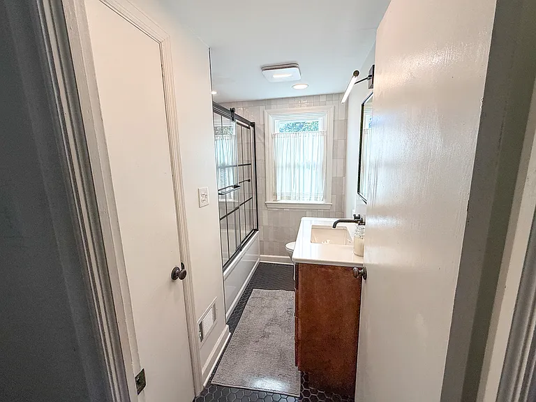 750 S Royal St #1 — Photo 19