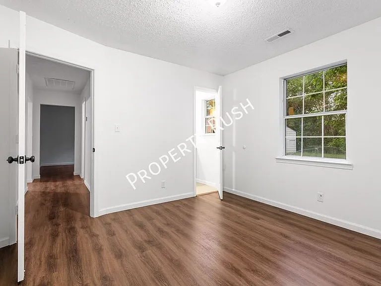 3404 Frawley St — Photo 31