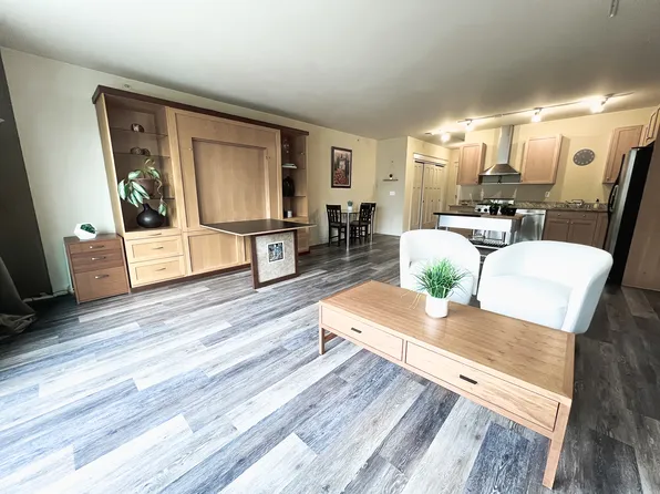 2920 Eastlake Ave E APT 202, Seattle, WA 98102