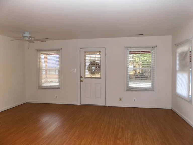 7505 Main St #1 — Photo 7