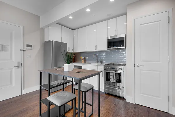 Rented by Modern Spaces | media 3