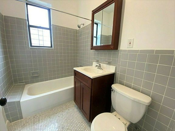 5th image of 260 Fort Washington Ave APT 5F