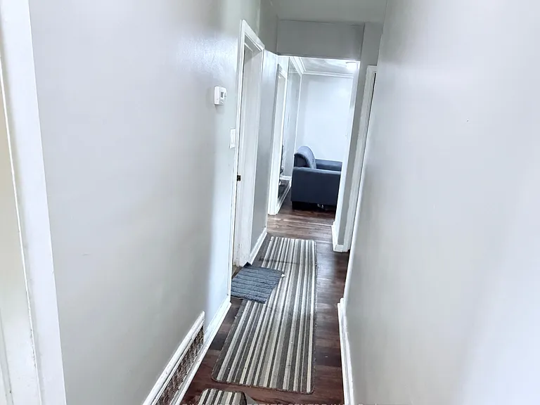 52 Sharbot Ave — Photo 8