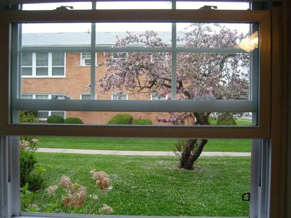 (undisclosed Address), Royal Oak, MI 48073