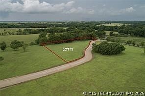 1st image of 11 N 3994th Dr