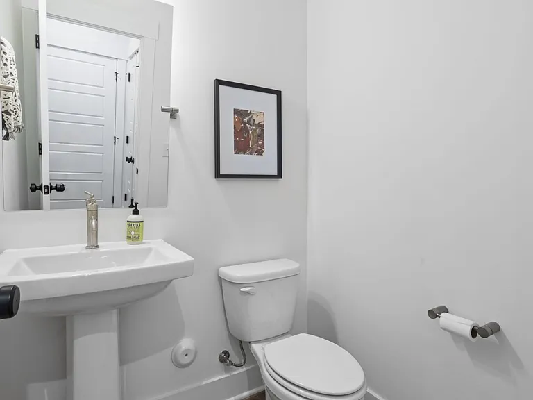 260 Asher Hills Ct — Photo 16